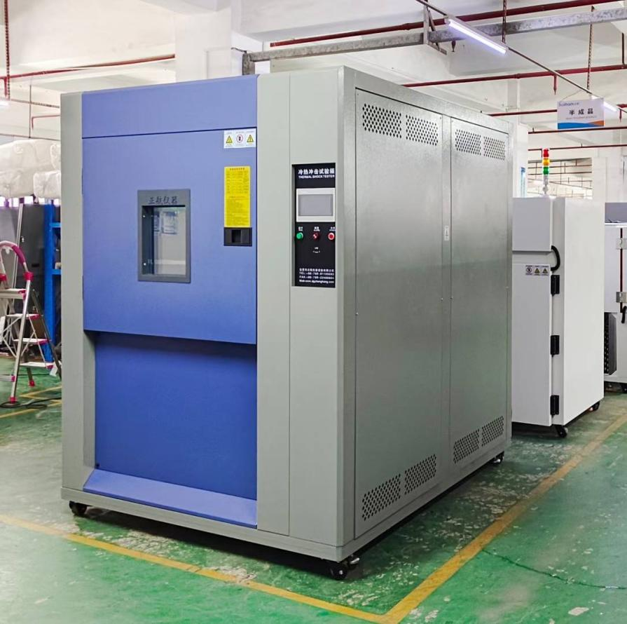 定制三箱冷热冲击试验箱送货深圳户公司